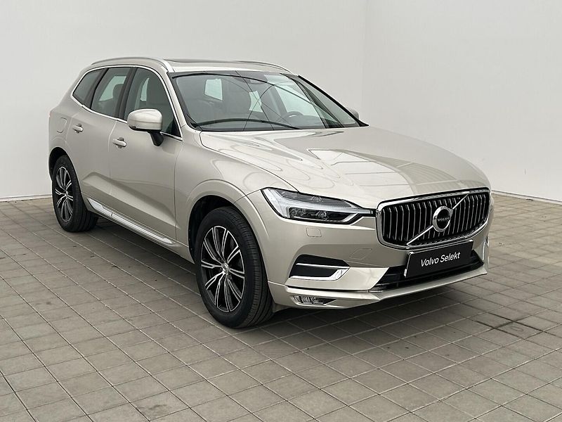 Volvo XC60 2.0 B5 4x4 Inscription - fotka 8 z 38