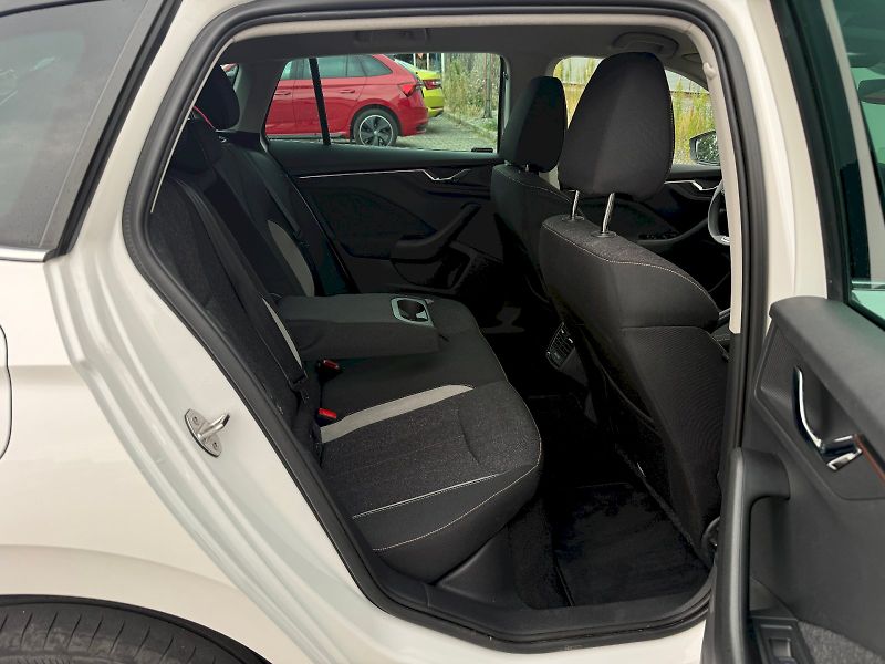 Škoda Scala (2024) 1.5 TSI 110 kW Style - fotka 17 z 21