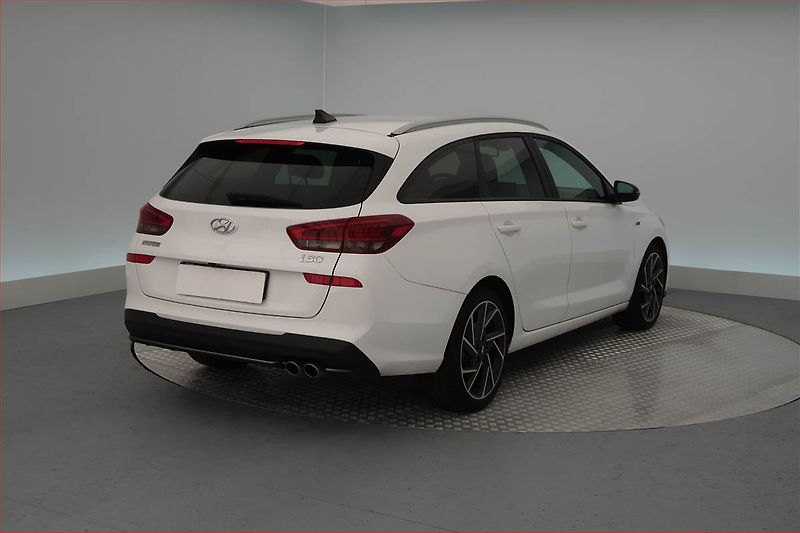 Hyundai i30 (2024) N-Line 1.5 T-GDI MHEV - fotka 5 z 17