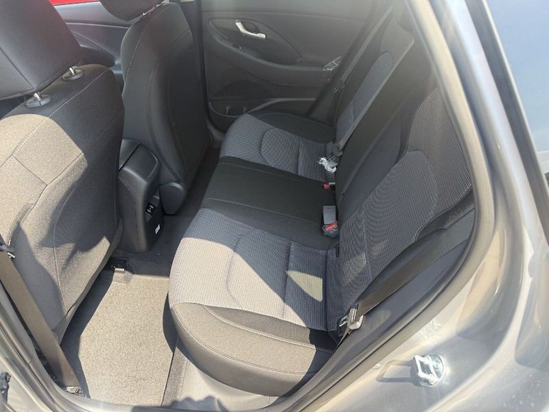 Hyundai i30 26 WG 1,0 T-GDI MT GO CZECH - fotka 6 z 9
