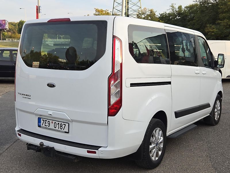 Ford Tourneo Custom 2,0TDC-i AUTOMAT SPLÁTKY VŠEM! - fotka 4 z 11