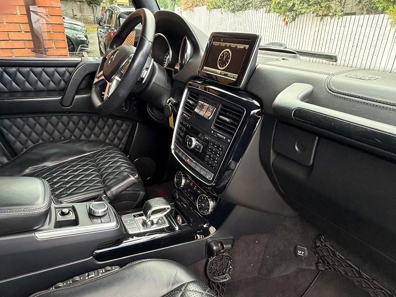 Mercedes-Benz Třídy G G63AMG-BRABUS PAKET-R22 - fotka 13 z 30