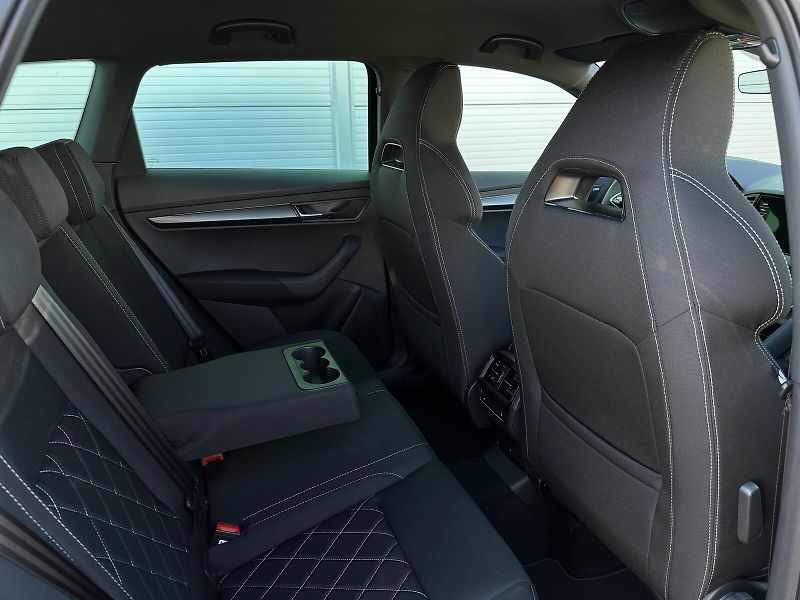 Škoda Karoq 2.0TDi 4x4 DSG 150PS Sportline - fotka 40 z 46