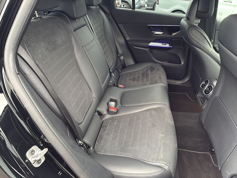 Mercedes-Benz GLC 200d 4MATIC - fotka 12 z 26