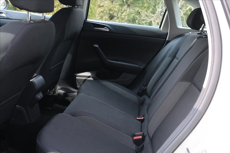 Volkswagen Taigo 1,0 ČR, 28000 km,TAŽNÉ,novéSTK - fotka 47 z 52
