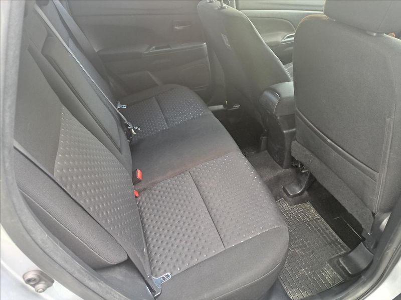 Mitsubishi ASX 1,8 Di-D  4x4 - fotka 43 z 50