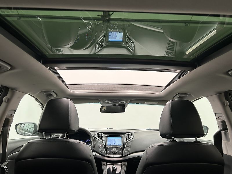 Hyundai i40 2.0 GDI Experience - fotka 19 z 28