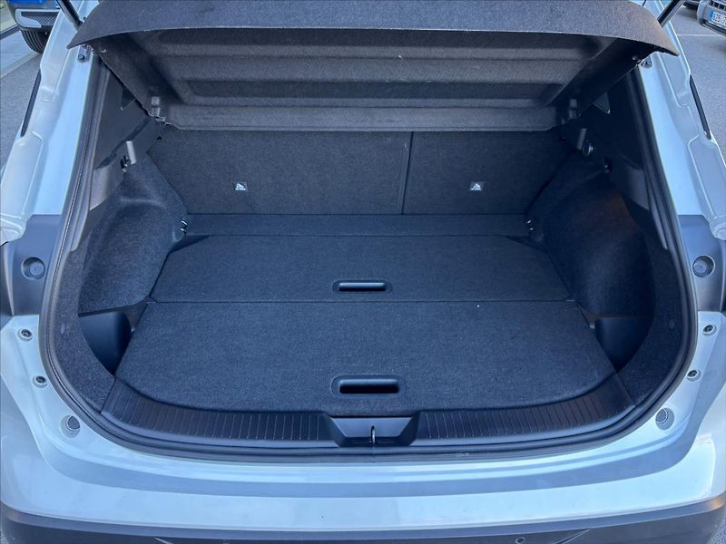 Nissan Qashqai 1,3 DIG-T  X-Tronic N-Connecta - fotka 11 z 29