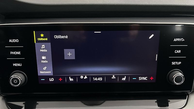 Škoda Octavia 2.0 TDI DSG Ambition Combi - fotka 11 z 23