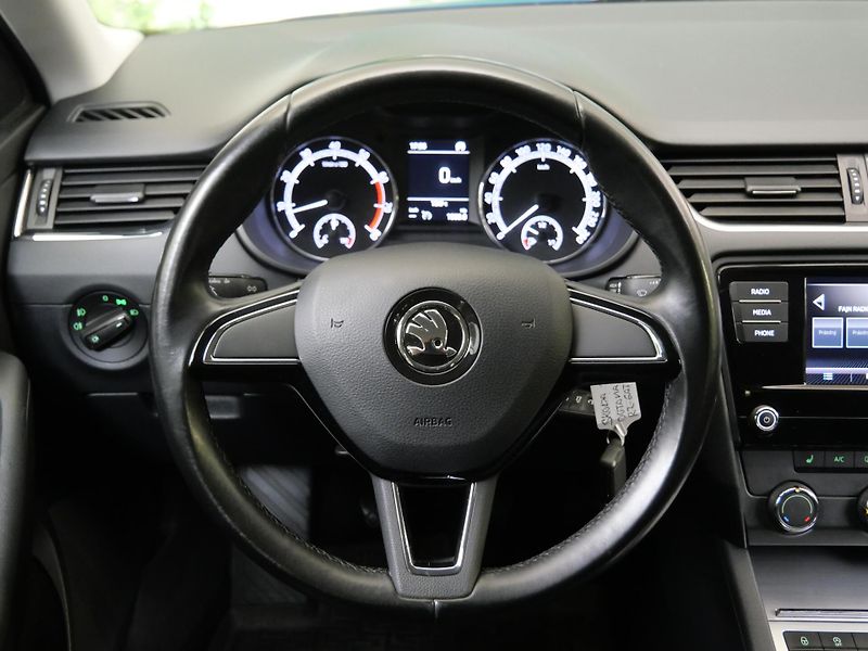 Škoda Octavia - fotka 16 z 21