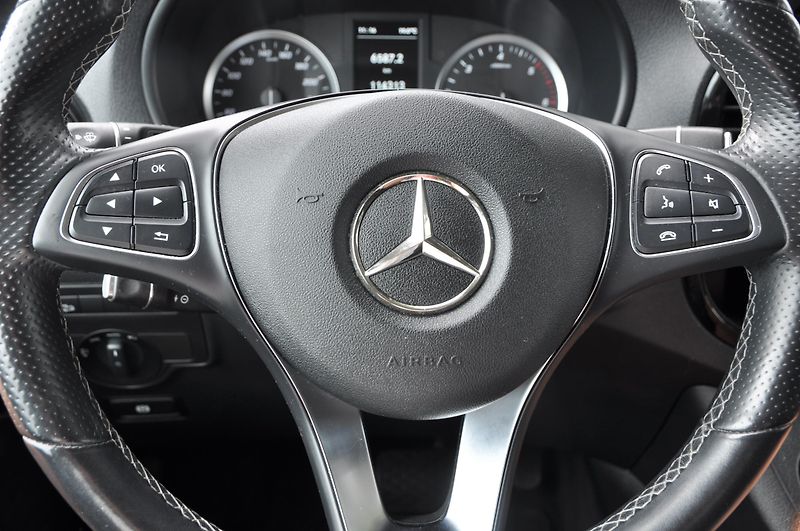 Mercedes-Benz Vito 300d L TOURER 4x4 - fotka 14 z 23