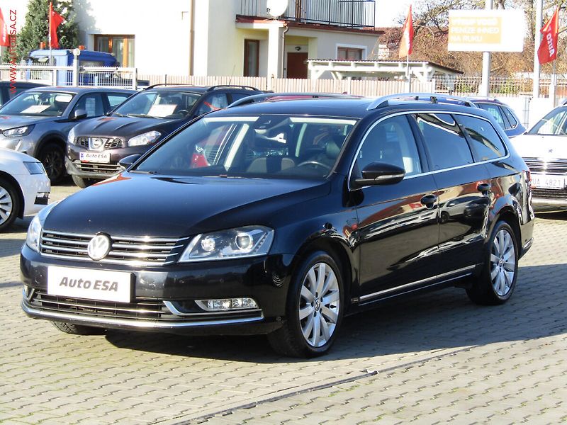 Volkswagen Passat (2012) 2.0 TDi, Highline, DSG - fotka 3 z 23