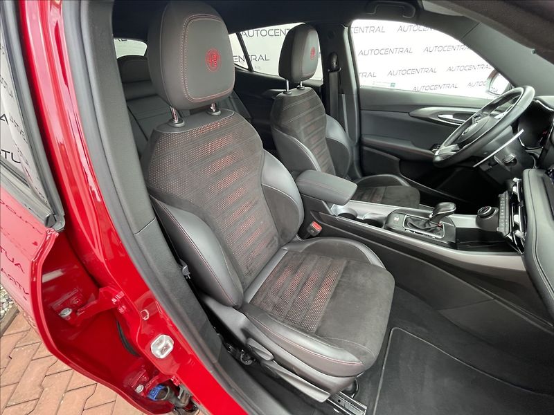 Alfa Romeo Tonale 1,5 E-Hybrid Speciale (MHEV) - fotka 23 z 25