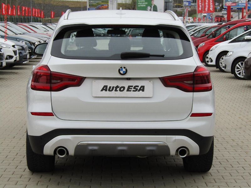 BMW X3 (2021) 2.0d xDrive20d, ČR, AT, navi - fotka 5 z 21