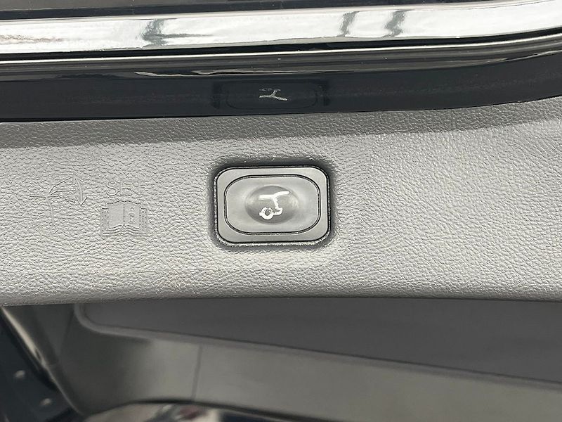 Ford S-MAX 2,5 FHEV Vignale 140KW  7 míst - fotka 47 z 57
