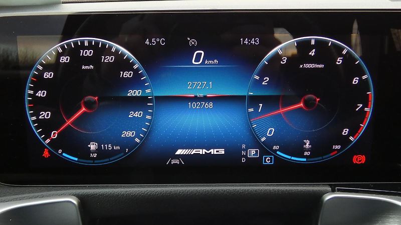Mercedes-Benz GLB 35 4MATIC AMG - fotka 13 z 23