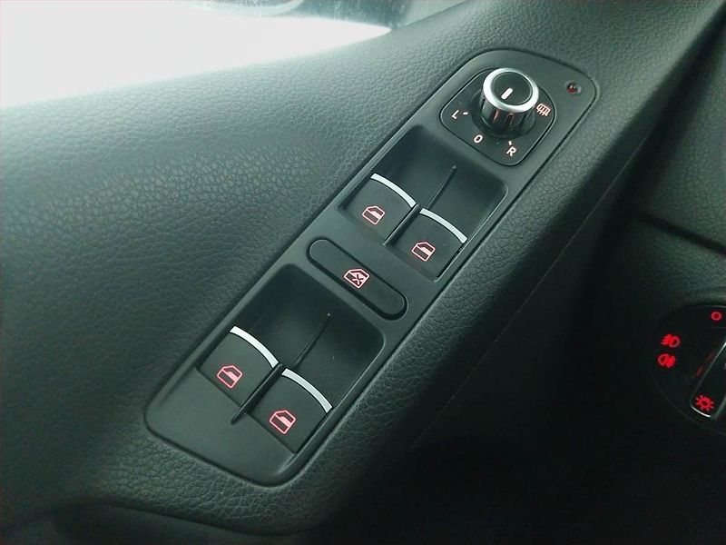 Volkswagen Tiguan (2023) 1.4 TSI, Navi, Tempomat - fotka 17 z 20