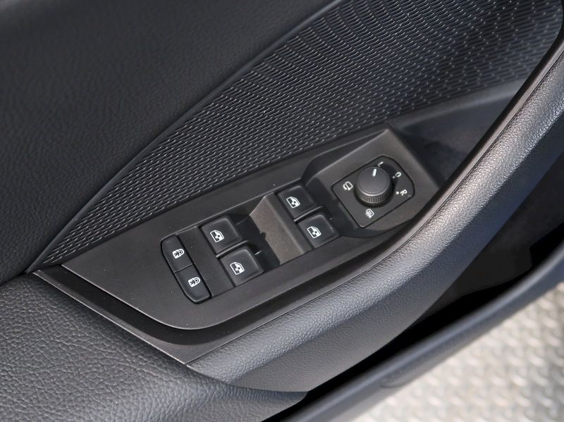 Škoda Octavia (2025) SPORTLINE 2.0TDI 110KW DSG TAŽ - fotka 38 z 42