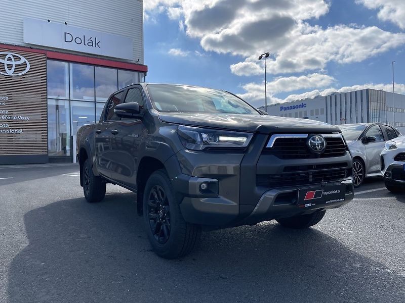 Toyota Hilux 2.8D Invincible ODBĚR 3/2027 - fotka 1 z 31