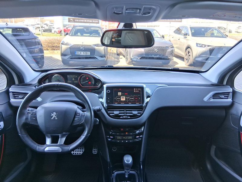 Peugeot 2008 GT LINE 1.2 PureTech 81 kW - fotka 2 z 30