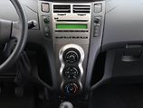 Toyota Yaris (2010) 1.0 VVT-i, Serv.kniha - náhled 12