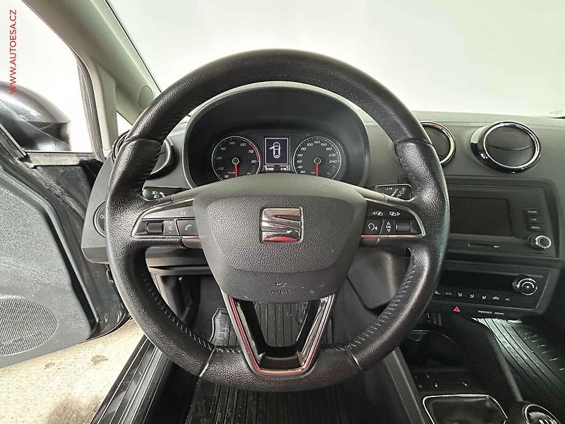 Seat Ibiza (2015) 1.2 TSi, Style - fotka 12 z 17