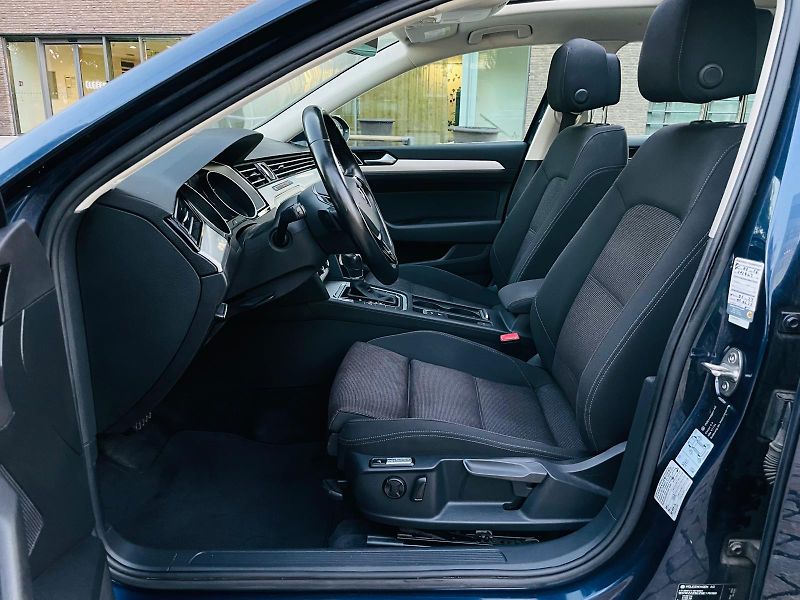 Volkswagen Passat 2.0TDI AUTOMAT KAMERY SERVISKA - fotka 29 z 49