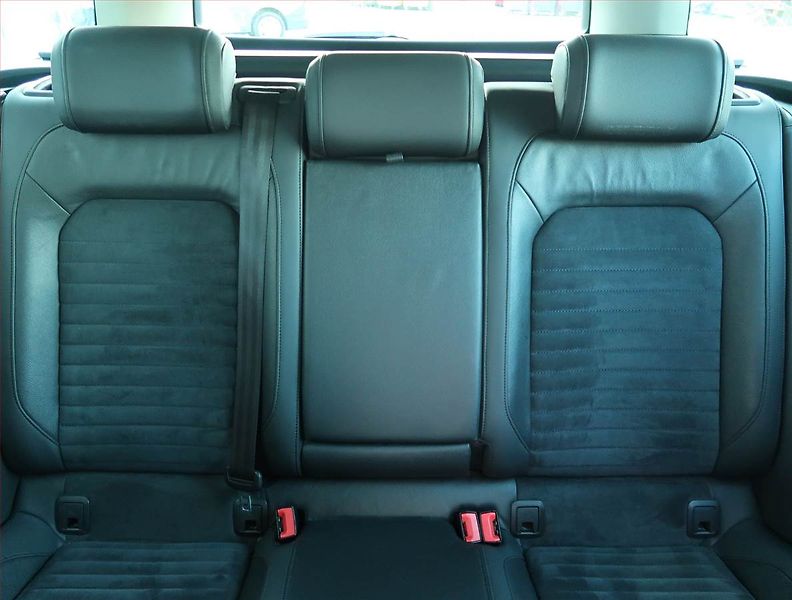 Volkswagen Passat (2015) Highline 1.6 TDI, Automat - fotka 10 z 19
