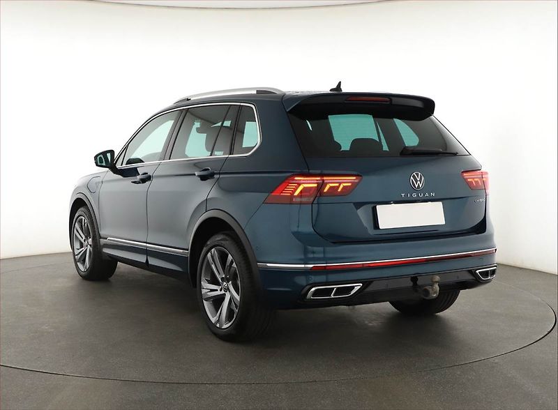 Volkswagen Tiguan (2023) R-Line 1.4 TSI eHybrid - fotka 4 z 21