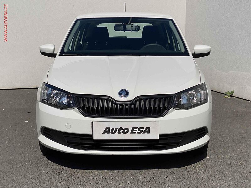 Škoda Fabia (2017) 1.0 TSi, ČR, AC, park.kamera - fotka 2 z 17