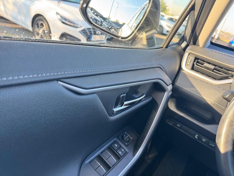 Toyota RAV4 (2023) COMFORT 2.5 HYBRID 131kW 4WD  - fotka 11 z 11