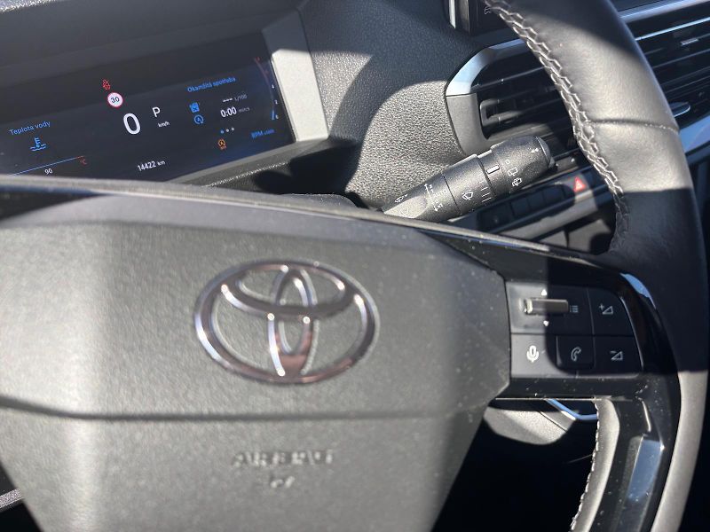 Toyota ProAce Verso 2,2 D Business Comfort 9S - fotka 17 z 23