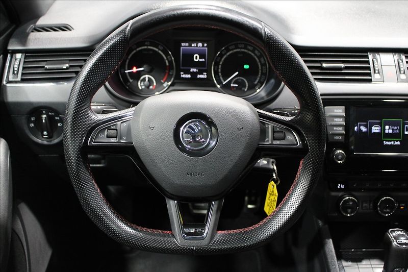 Škoda Octavia 2,0 162 kW RS DSG, NAVI, 1. ma - fotka 21 z 39