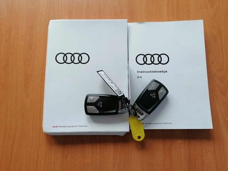 Audi A4 (2023) 2.0 35 TFSi S-Tronic Virtual - fotka 32 z 32