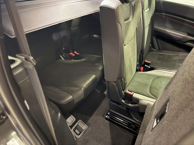 Ford S-MAX (2022) 2.5 HEV,ST-LINE,7REZERVOVÁNO - fotka 17 z 44