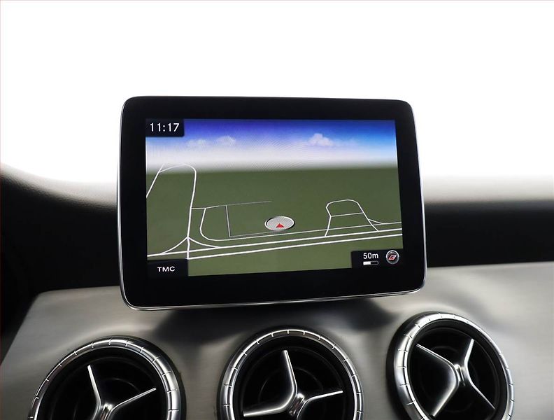 Mercedes-Benz CLA (2016) AMG Paket 220 CDI, Automat - fotka 13 z 19