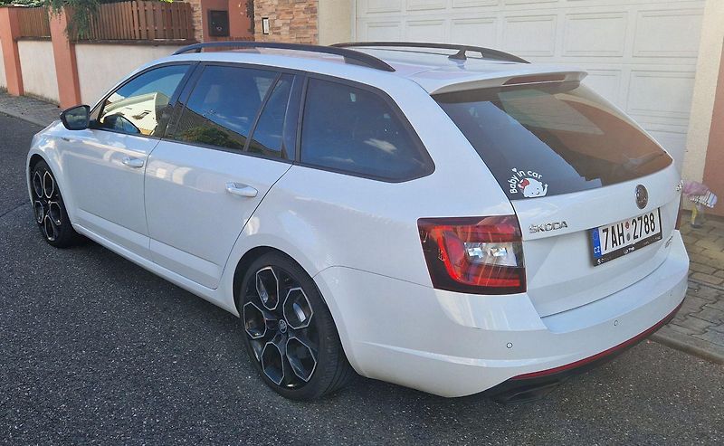 Škoda Octavia (2018) 2.0 TSI DSG RS - fotka 4 z 47