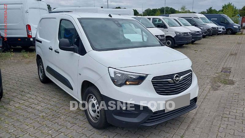 Opel Combo (2022) 1.5CDTi, Edition, navi, AC - fotka 1 z 7