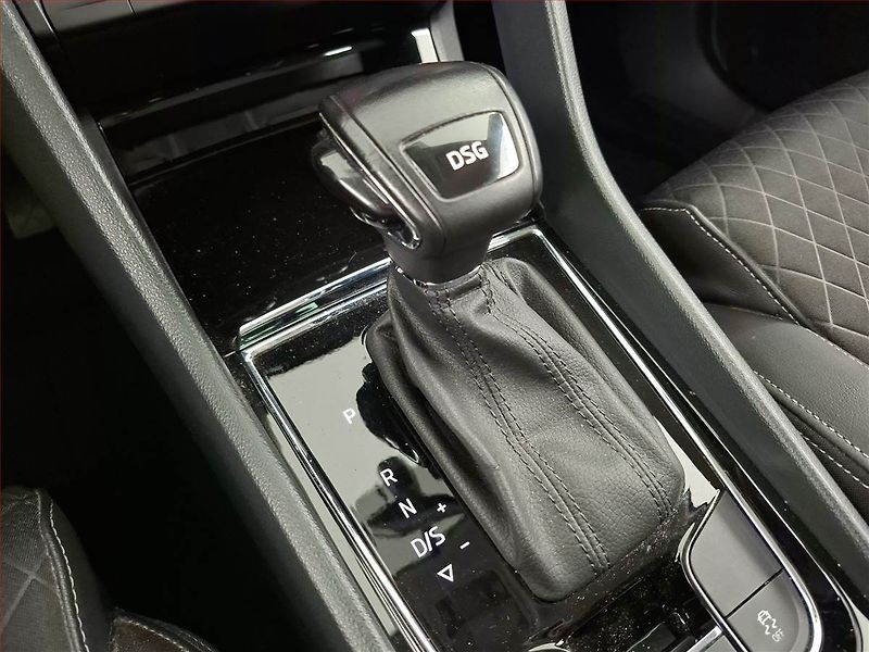 Škoda Karoq (2018) Style 1.5 TSI - fotka 13 z 19