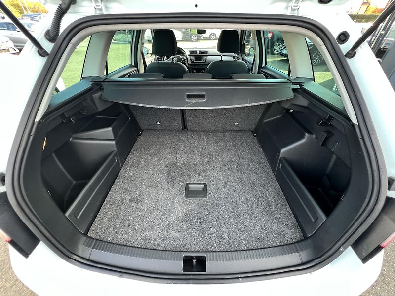 Škoda Fabia JOY 1.0MPi 55kw TEMPOMAT KLIMA - fotka 28 z 42