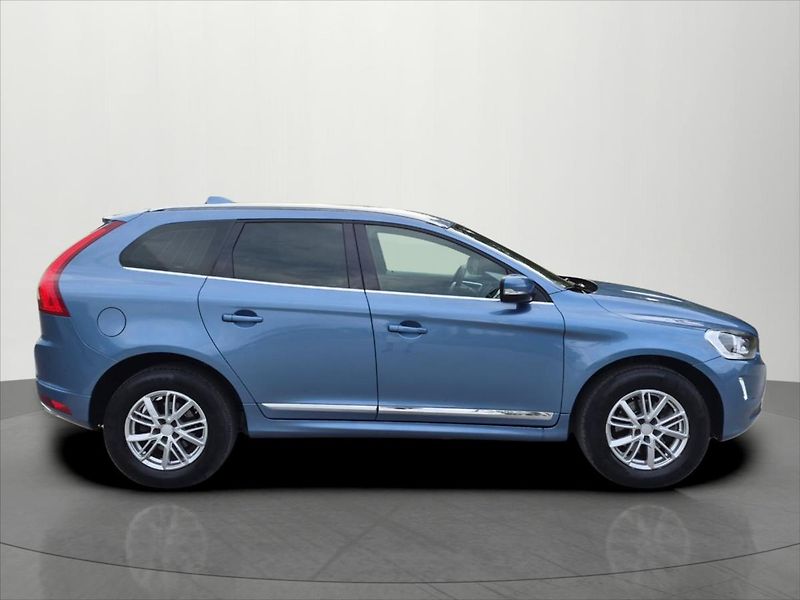 Volvo XC60 2,4 D5 140Kw Summum AWD AT DPH - fotka 8 z 22