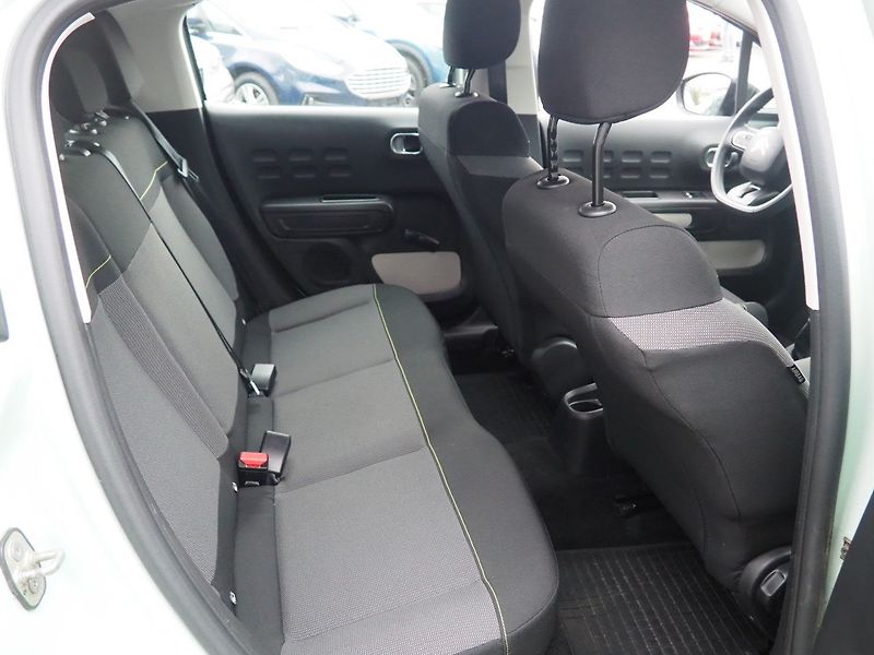 Citroën C3 (2019) 1.2 PureTech, Tažné - fotka 15 z 36