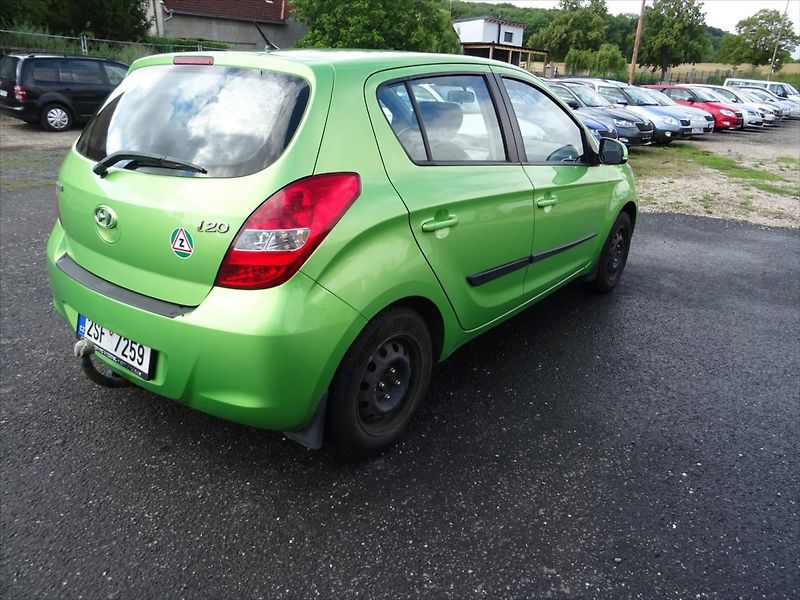 Hyundai i20 1,3 57 kW - fotka 4 z 29