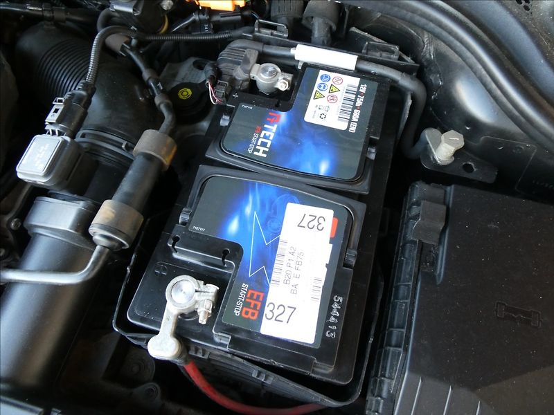 Audi A3 1,6 TDi 77kW serviska,digi.kli - fotka 39 z 47