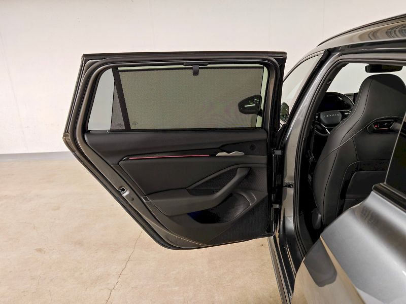 Škoda Superb (2025) 2.0 TDI 142 kW DSG 4x4 Sportli - fotka 27 z 36