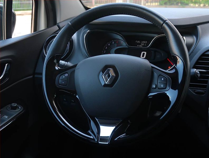 Renault Captur (2017) Limited 1.2 TCe, Serv.kniha - fotka 16 z 19