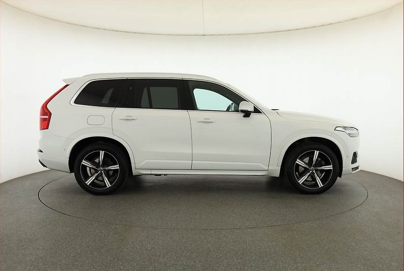 Volvo XC90 (2017) R-Design D5 AWD - fotka 6 z 18