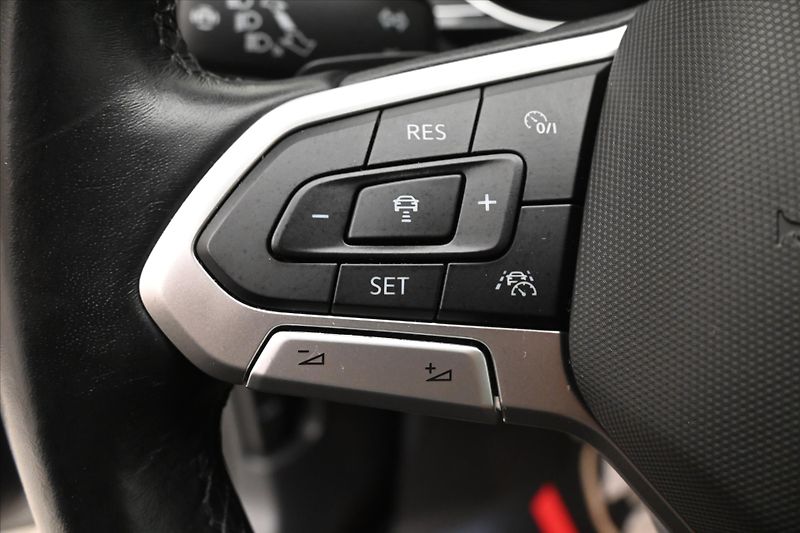 Volkswagen Passat 2,0 TDI 110 kW DSG Business Zá - fotka 24 z 31