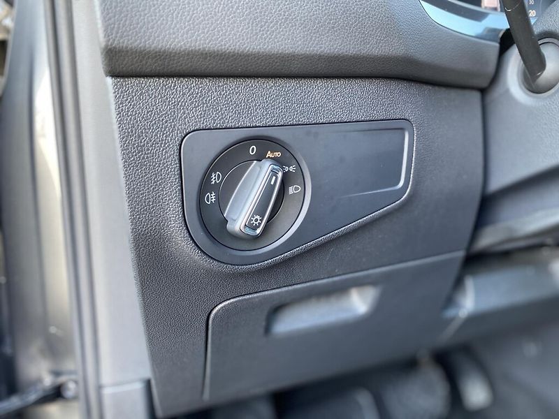 Volkswagen Tiguan 2,0 BiTDI 4Mot Highline DSG - fotka 12 z 27
