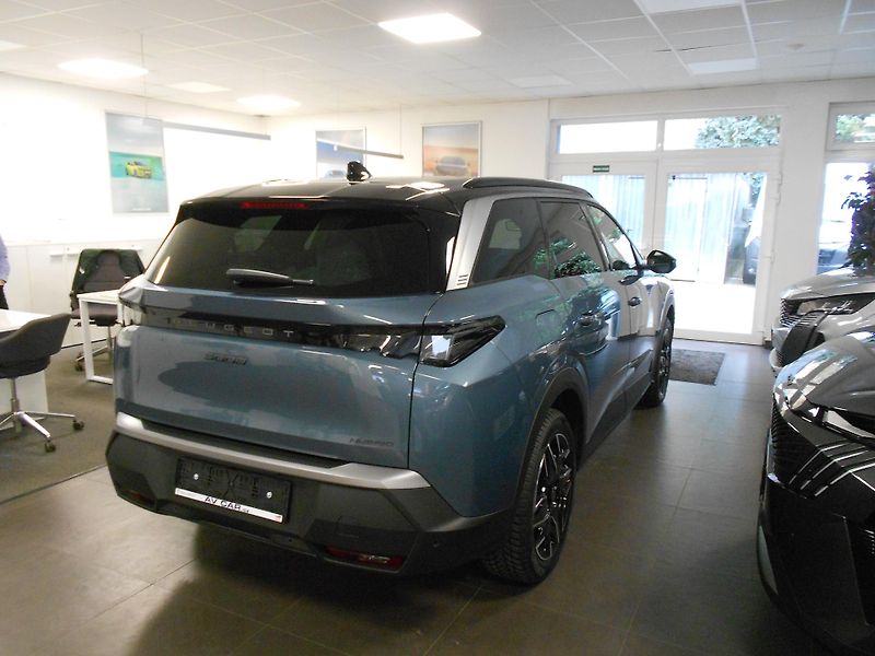 Peugeot 5008 (2026) GT Hybrid 145 e-DCS6 - fotka 4 z 9